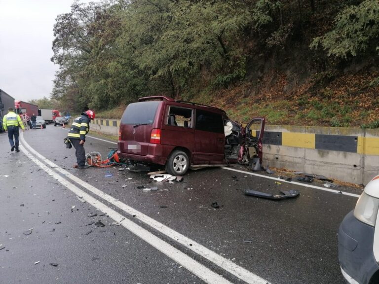 (FOTO) Accident rutier pe DN1 E60 Cluj-Oradea, în Negreni, soldat cu doi răniți!