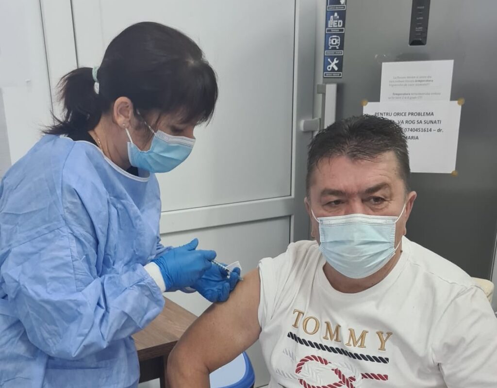 Primarul din Câmpeni s-a vaccinat cu doza a treia: Am ales să fac acest vaccin fără nicio temere