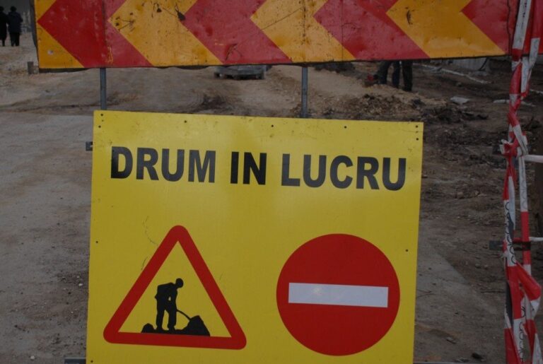 Podul de pe DN74 Câmpeni-Abrud, de la Cărpiniș, distrus de inundațiile din iulie, va fi reparat