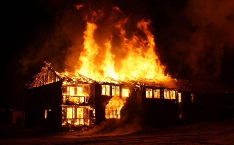 Burlanele şi coşurile de fum provoacă multe incendii în sezonul rece: Ce sfaturi ne dau pompierii?