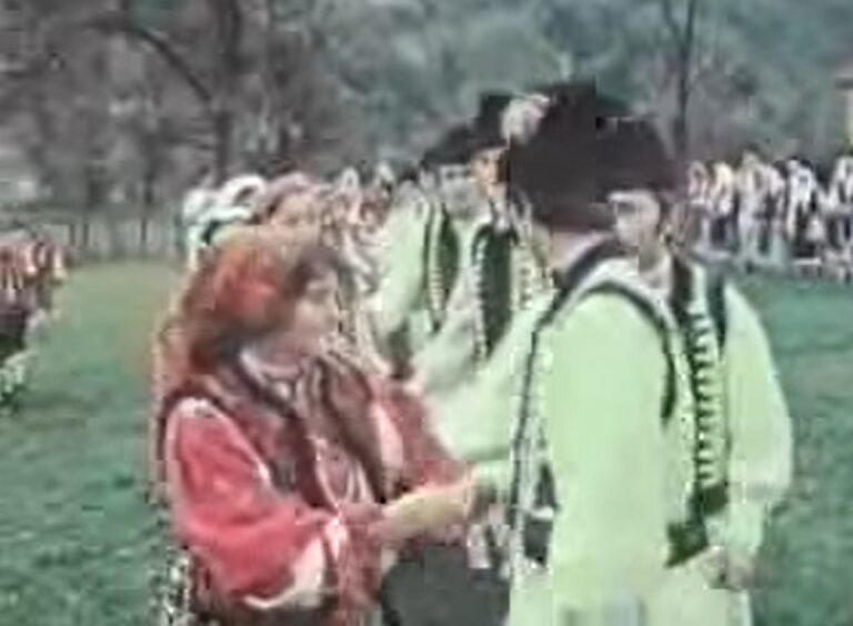 (VIDEO) Nuntă pădurenească, tradițională, la Dăbâca, filmată în 1978
