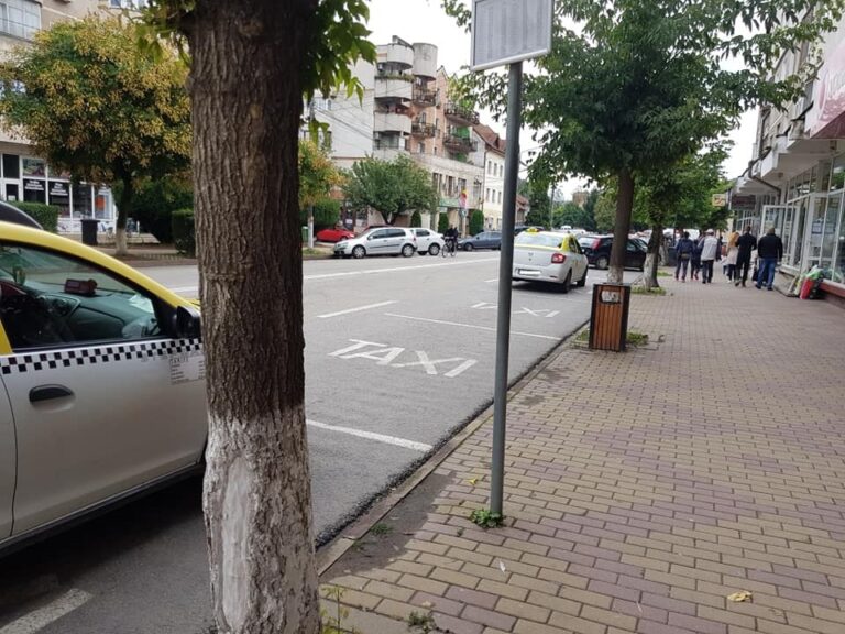 O brădeancă ar fi fost amenințată de taximetriști: Au ajuns șoferii de taxi din Brad „BOMBARDIERI”?