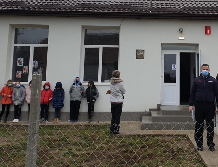 Controale și educație preventivă în domeniul situațiilor de urgență și în școlile din Rieni, Criștioru de Jos și Remetea