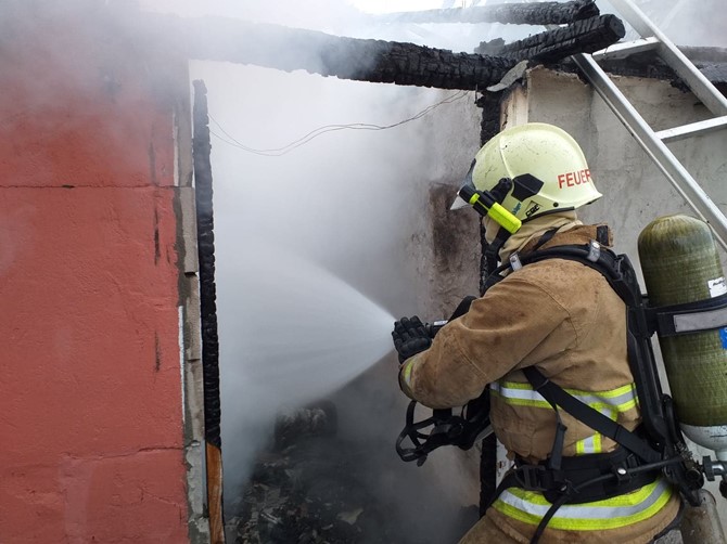 Pompierii din Aleșd au stins un incendiu izbucnit la o gospodărie din Uileacu de Criș
