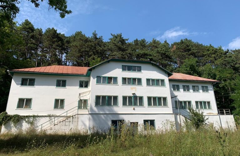 Tabăra Școlară de la Leghia va fi reabilitată
