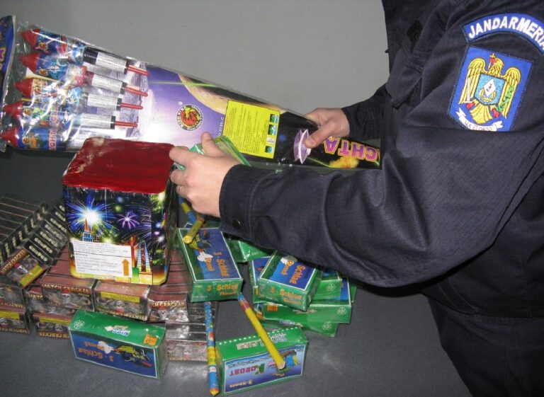 20 de kilograme de artificii și petarde au fost confiscate la Sebiș