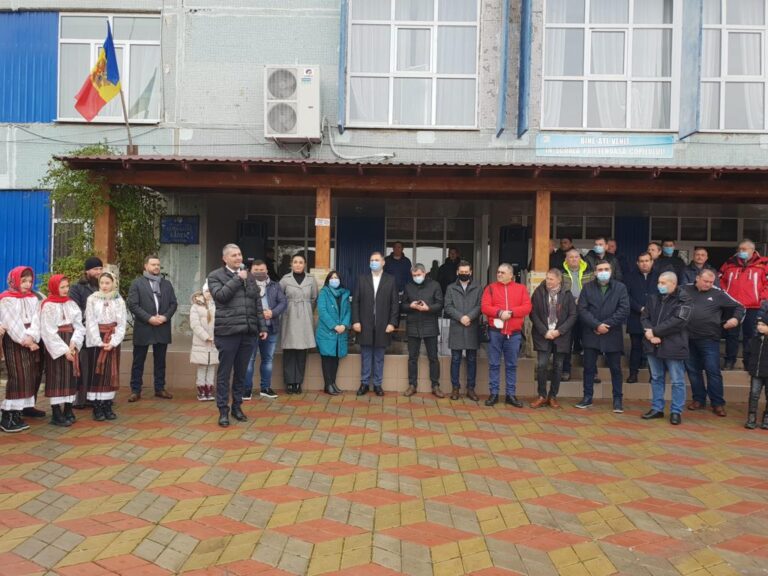 Prefectul Marian, alături de primarii din Vața de Jos, Crișcior, Luncoiu de Jos, Baia de Criș și Blăjeni, în vizită de lucru, în Republica Moldova