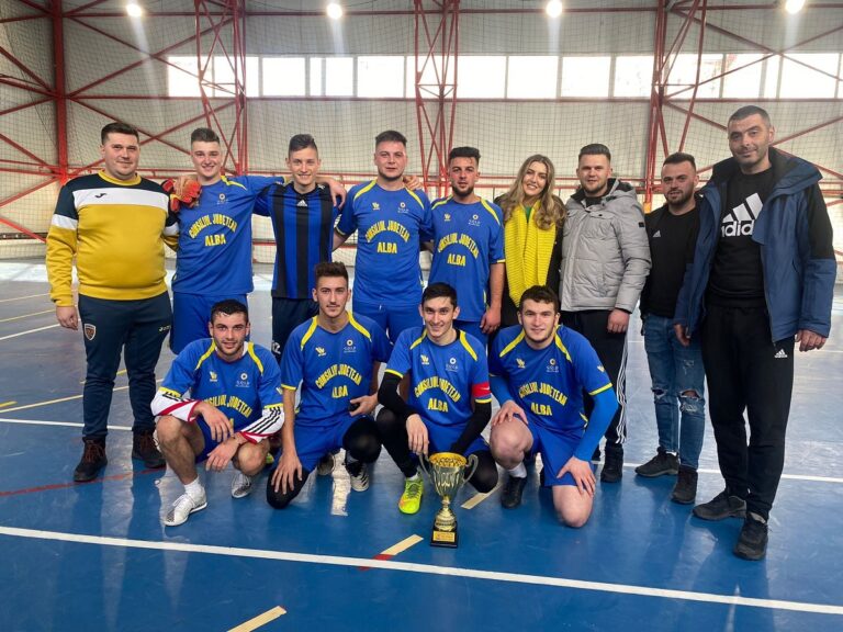 Tinerii liberali din Câmpeni au participat la un meci caritabil pentru a susține un băiat care suferă o formă rară de cancer la rinichi