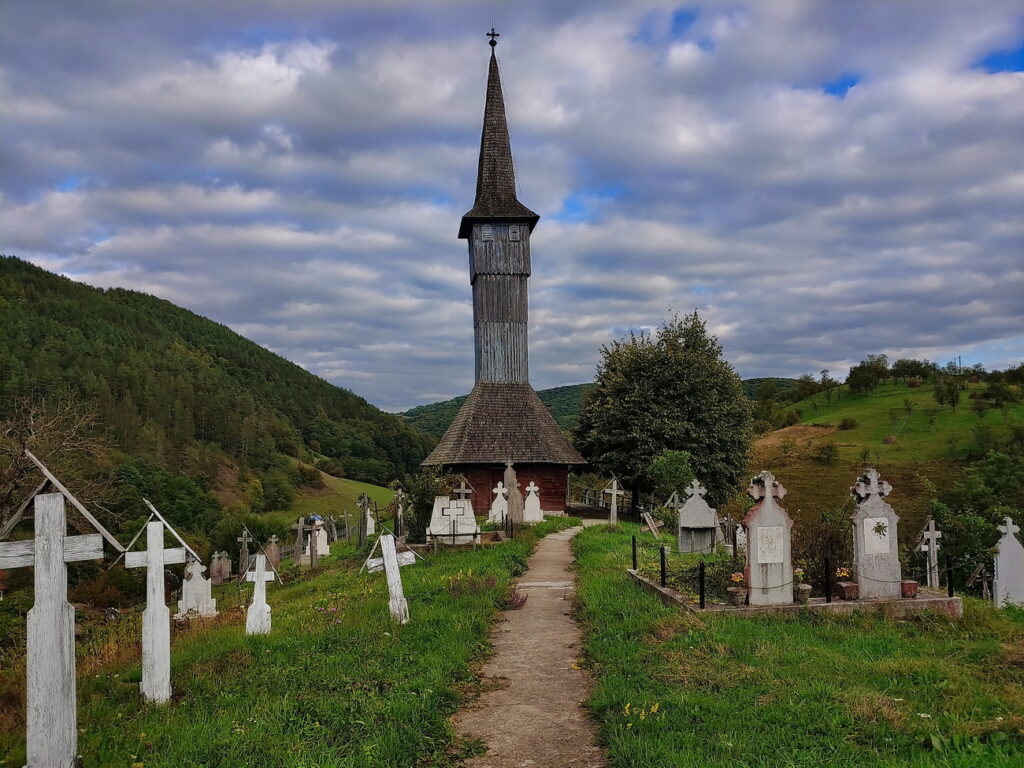 Biserica de lemn din Ciungani, tezaur spiritual al Țării Zarandului, artă sacră în straturi de timp