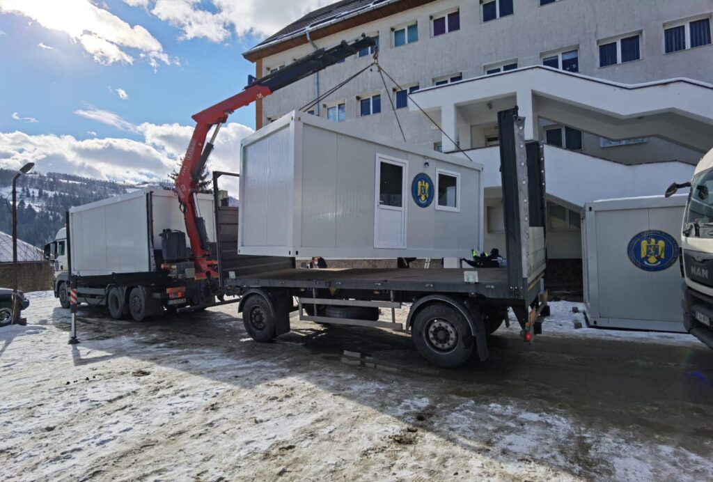 Șase construcții modulare au fost acordate către cele două spitale din Câmpeni