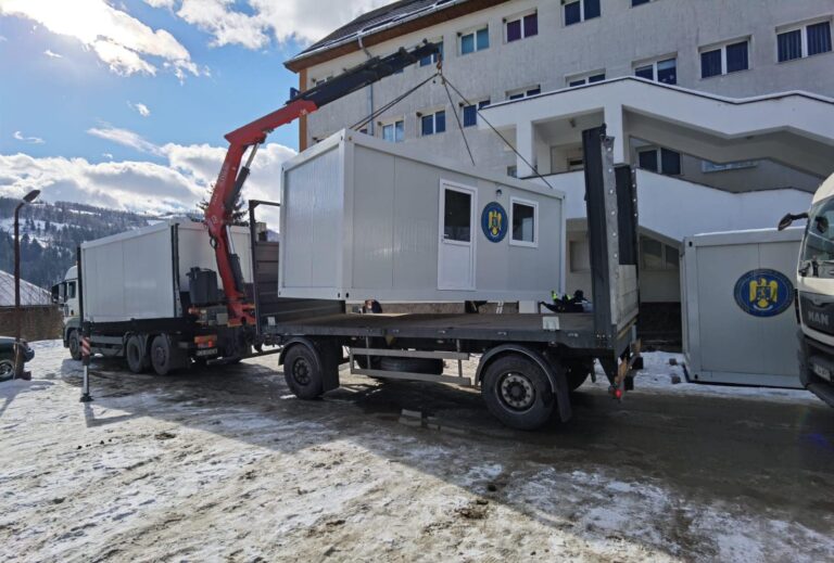 Șase construcții modulare au fost acordate către cele două spitale din Câmpeni