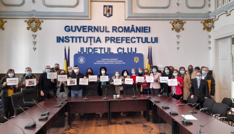 Dacă în primării, bugetarii trăiesc regește, în Prefecturi, sărăcia bate gerul din făurar! Croitoru: La Cluj, toate-s scumpe! Salarii mici, responsabilitate mare!