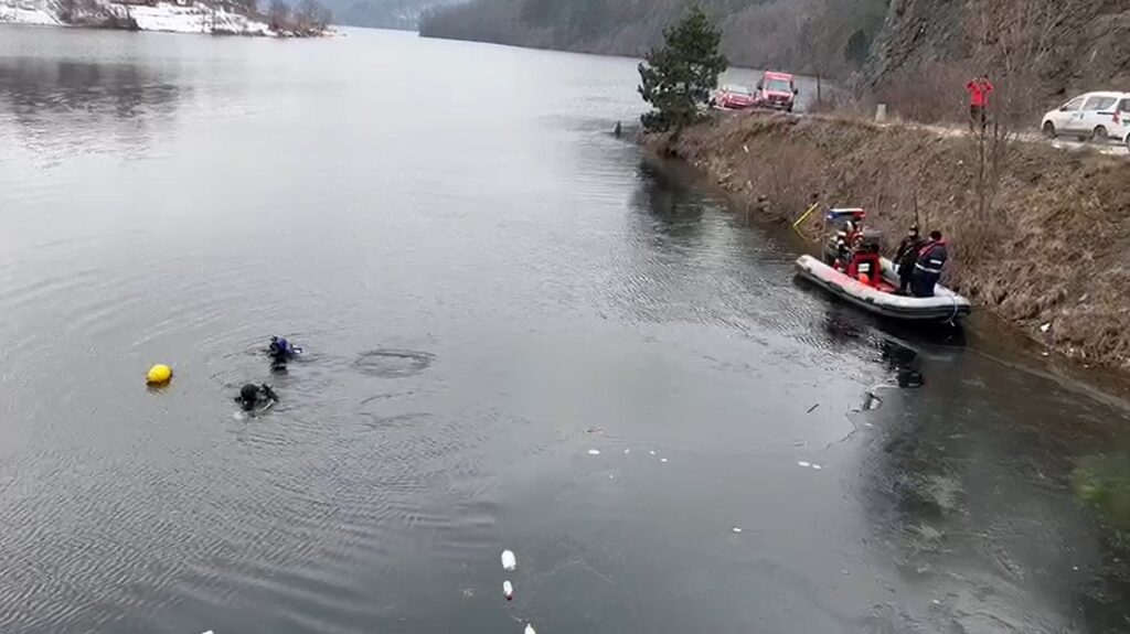 Cine erau cei doi bărbați înecați în lacul Someșul Cald? Un bărbat era din Iara! VIDEO de la recuperarea bărbaților din lac!