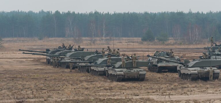 (VIDEO-LIVE) Rusia a atacat Ucraina: Trupe și vehicule militare au intrat în Ucraina din Belarus!