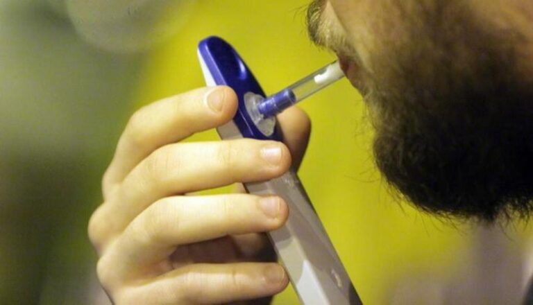 Un bărbat din Abrud nu a trecut testul antidrog al poliției: Oare, conducerea „parfumat” prin Abrud?