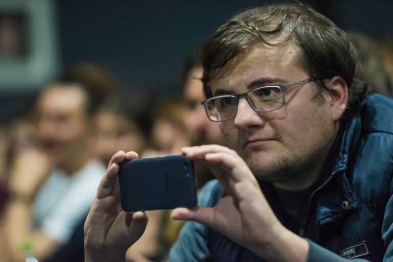 Jurnalistul Vasile Manu, reacție după documentarul Recorder: „Indignarea se stinge repede. Filmul e același, doar actorii se schimbă”