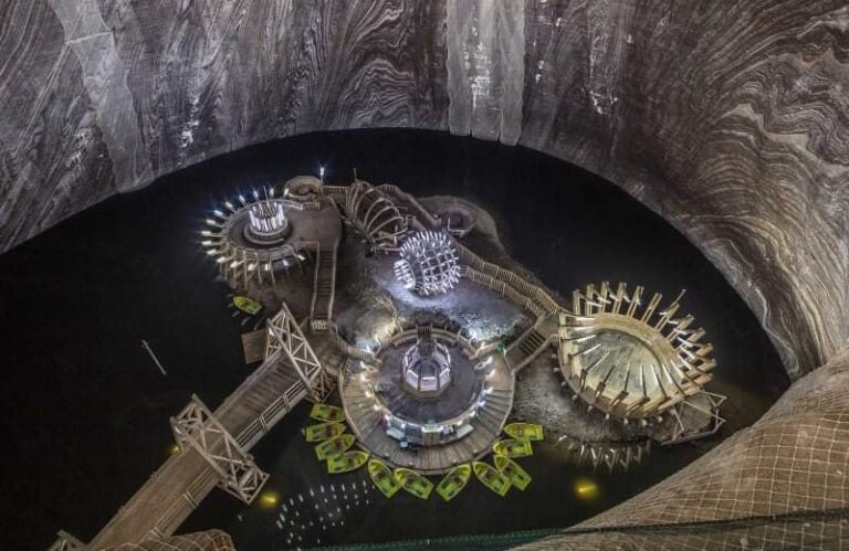 Salina Turda va fi promovată în peste 100 de aeroporturi din lume: Este cel mai spectaculos subteran natural din lume!