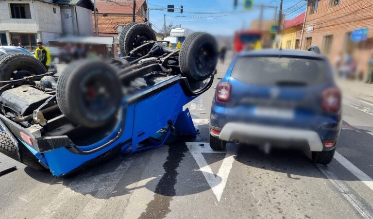Accident în Gilău la intersecția dintre DJ107P și   DN1E60 Cluj-Oradea: O tânără de 17 ani din Gilău a fost rănită!