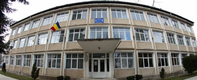 Școala Gimnazială „Mircea Sântimbreanu” din Brad a scos la concurs un loc de muncă