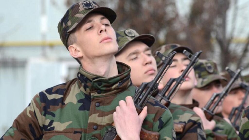Ministrul Apărării a explicat ce se întâmplă cu tinerii care nu au pregătire militară: „Fără pregătire militară nu te poate mobiliza nimeni”