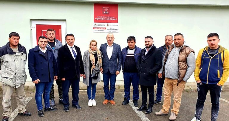 Întâlnire între reprezentanții comunităților de rromi din Apuseni și deputatul Radu Tuhuț