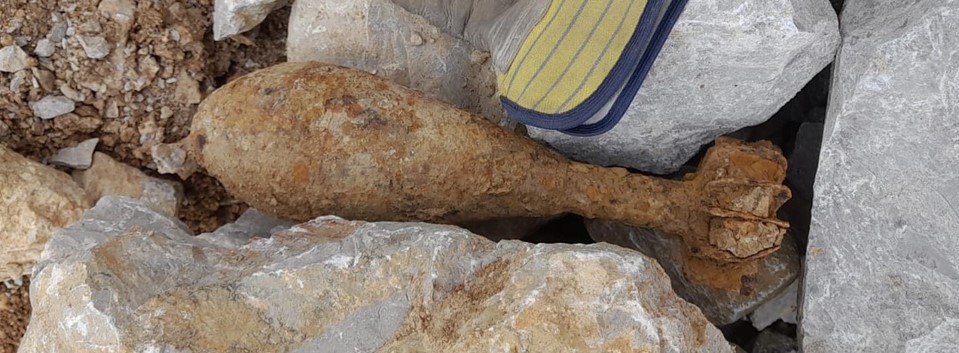 O bombă a fost descoperită într-o carieră de calcar din Țețchea!