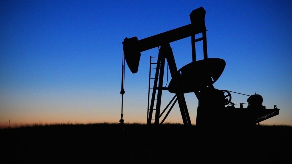 Petrolul scump lovește piețele! Bursele tremură: Războiul din Golf reaprinde teama unei crize energetice