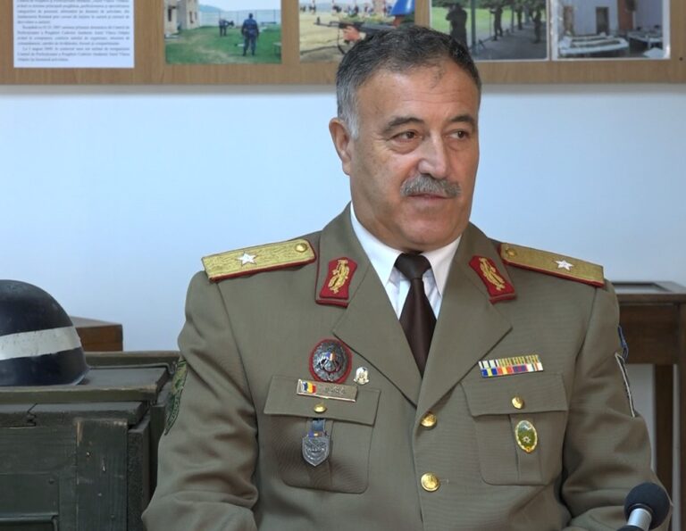 Doliu la Brad: a murit generalul (r) Vasile Bârea, declarat Cetățean de Onoare al municipiului în urmă cu o lună