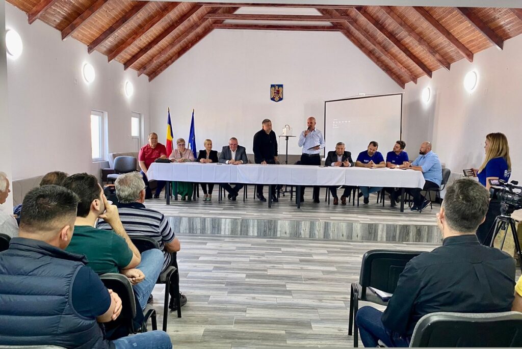 Alin Tișe a susținut audiențe în Săndulești: Ce i-au transmis cetățenii?