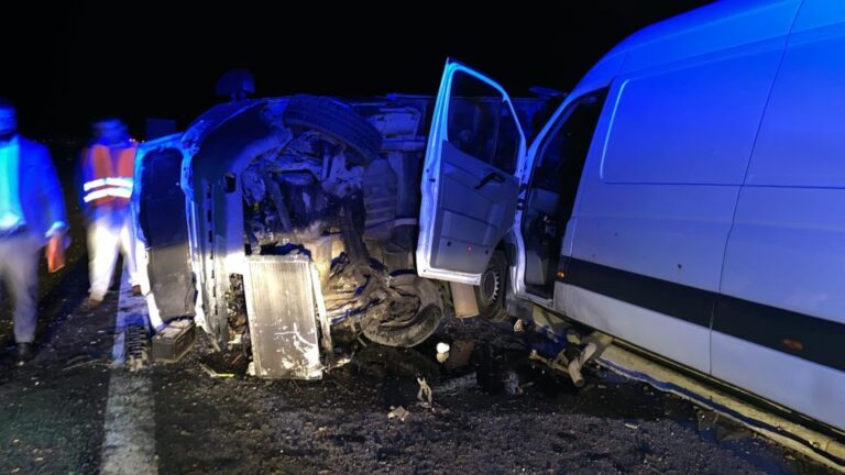Trei persoane au fost rănite în urma unui accident produs pe A1 între Sebeș și Deva