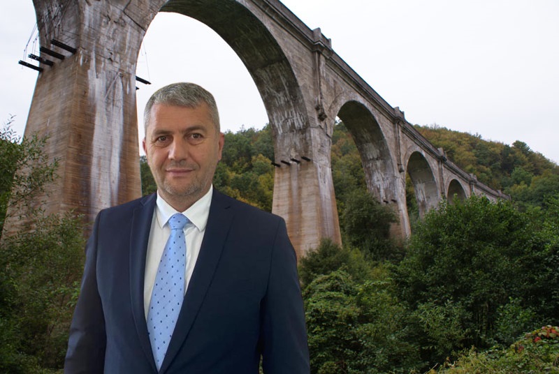 Se reinițiază demersurile pentru modificarea regimului juridic al căii ferate Brad-Păuliș