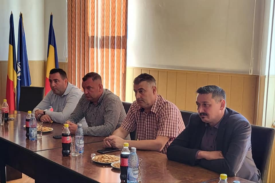 Întâlnire de lucru la primăria Abrud privind refacerea drumurilor din Apuseni, distruse de inundațiile din 2021