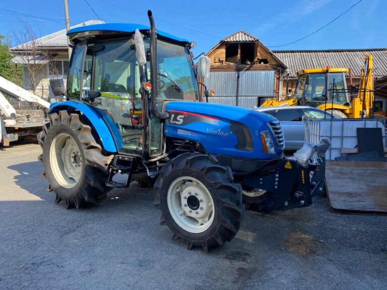 Primăria din Abrud a achiziționat un tractor pentru curățenie, întreținere și deszăpezire