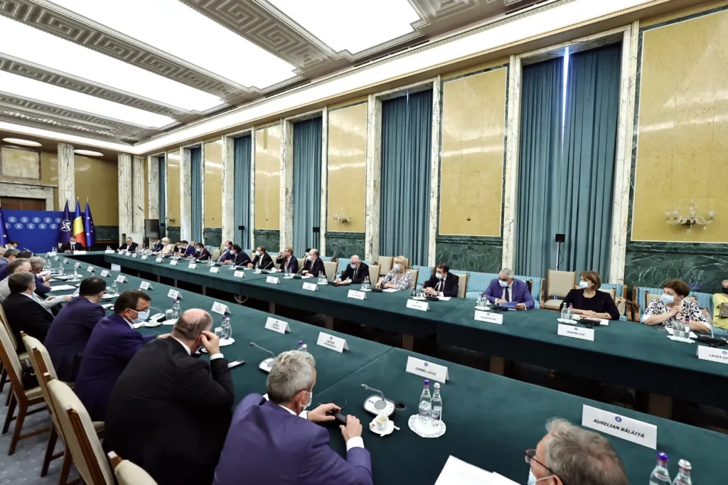 Rectori de vitrină? Niciun rector nu a ridicat problema plagiatului în fața lui Ciucă