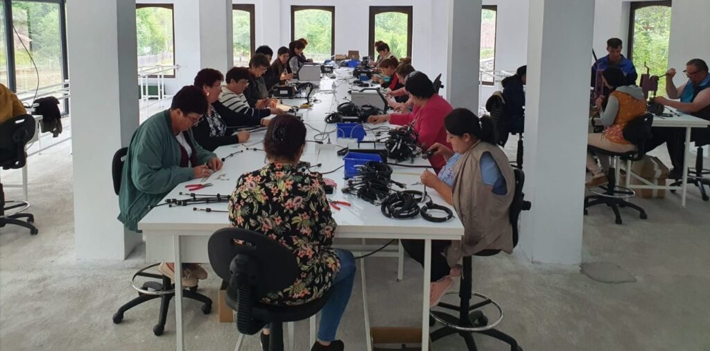 Primarul din Lupșa, Apuseni, a atras investitori în comună! Rezultatul? Zeci de locuri de muncă!
