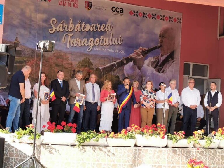 Oare noi, zărăndenii, chiar suntem idioți? „Festivalul Taragotului” scos la mezat politic.