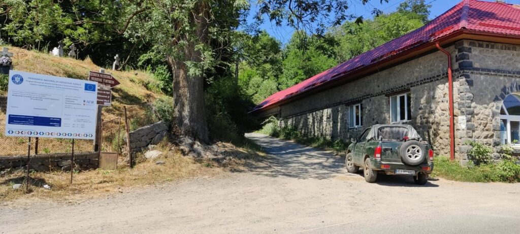 Cristian Bordei, despre drumul spre Cetatea Bologa: Un drum de pământ plin de gropi și bolovani în care riști să-ți rupi mașina