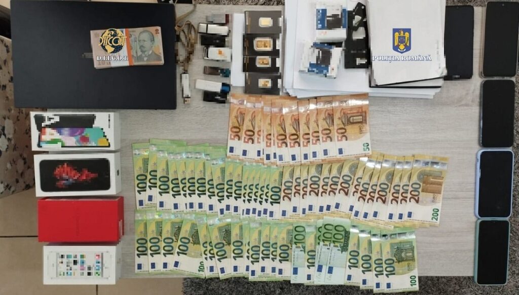 În 11 ani, angajata unei bănci din vestul țării a furat 2,5 milioane euro din conturile clienților!