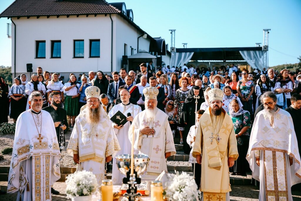 Biserica Mănăstirii „Sfântul Vasile cel Mare” din Someșul Cald a fost sfinţită