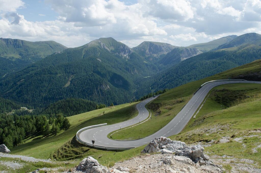 Licitație de peste 127 milioane lei pentru continuarea lucrărilor la „Transalpina de Apuseni”
