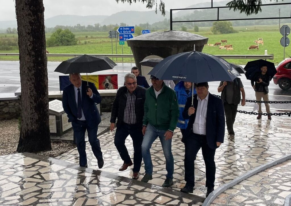 S-a făcut marea împăcare de la Țebea? Irelevant! Banii pe Anghel Saligny când ajung, domnilor? Primarii deja salivează!