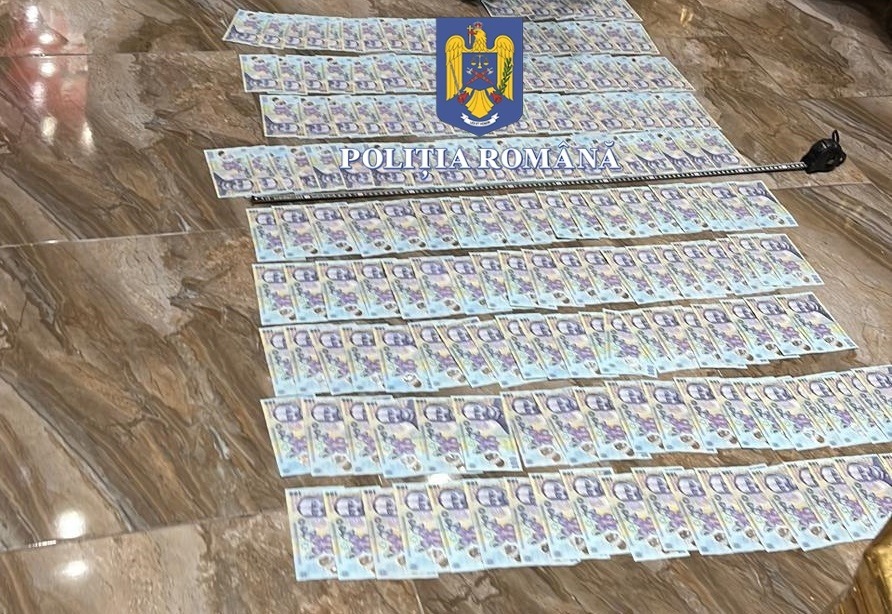 Grupare de cămătari destructurată: Polițiștii au confiscat o avere, dar prejudiciul este imens