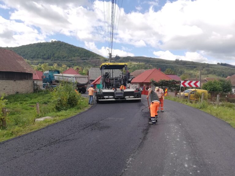 Se asfaltează drumul turistic care traversează  Bologa și face legătura cu Parcul Natural Apuseni