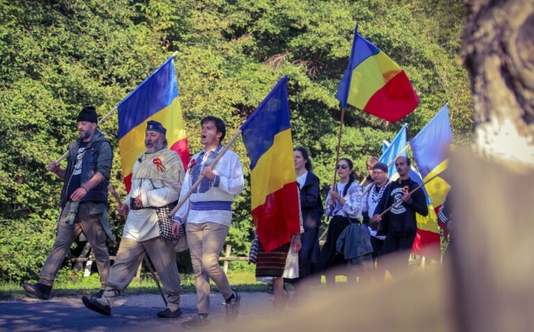 Drumul Iancului, în 2022, 45 de km de la Vidra nașterii Crăișorului, la Țebea mormântului său