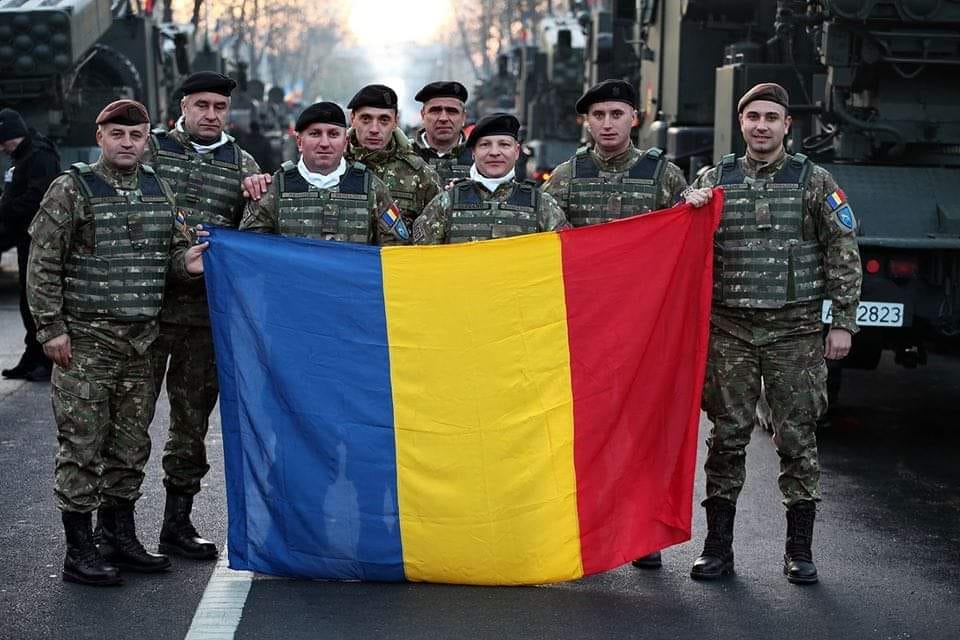 Se fac înscrieri la academiile militare, la școlile postliceale de maiștri militari sau subofițeri
