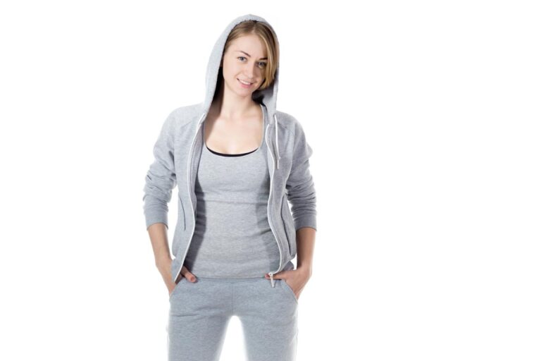 Costume de trening pentru femei în stiluri elegante – cum să le obții?