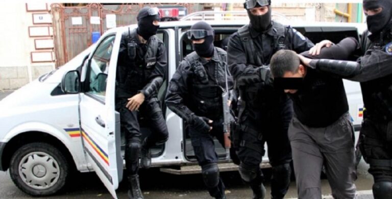 Urmărit internațional, căutat de polițiștii belgieni pentru furt și aderare la grup infracțional organizat, a fost încarcerat de poliţiştii bihoreni