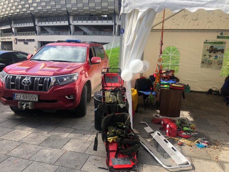 Salvamoniștii de la Vladeasa au fost prezenți la Noaptea Cercetătorilor Europeni