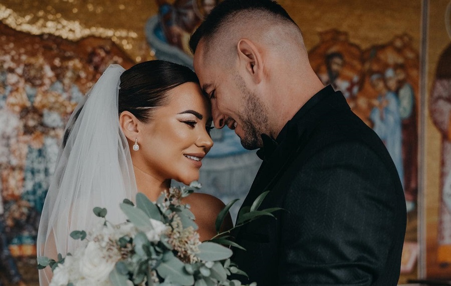 (FOTO) Carmen de la Sălciua s-a căsătorit discret, fără can-can! Ce rochie a purtat la ceremonie?