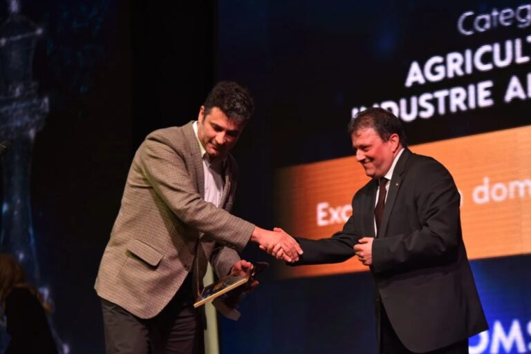 Romsilva a primit premiul pentru excelență în domeniul silviculturii și agriculturii în cadrul Galei „Top 300 companii din România”